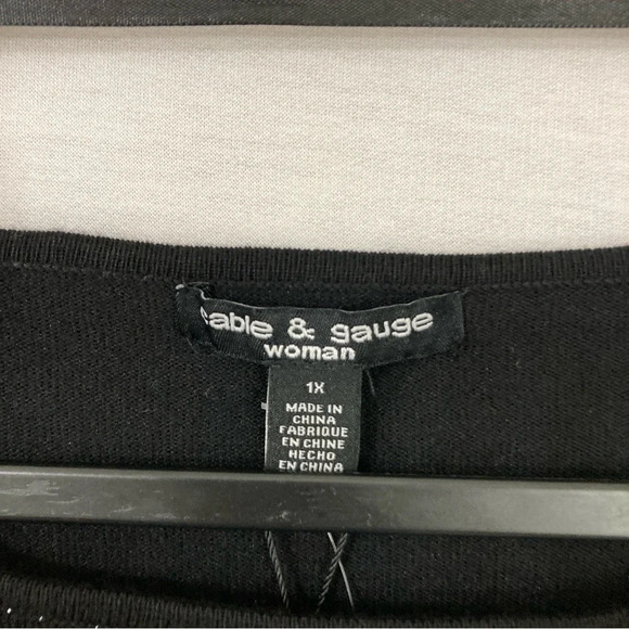 New Cable & Gauge Embellished Black Soft Stretch Knit Crew Neck Cut Out Top 1X - Picture 2 of 9